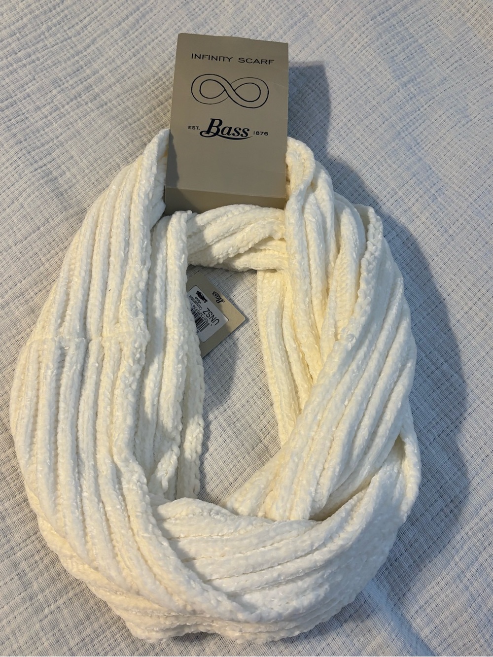 G.H. Bass & Co. Cream Ribbed Infinity Scarf